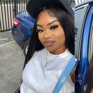 Meet your Posher, Crystal